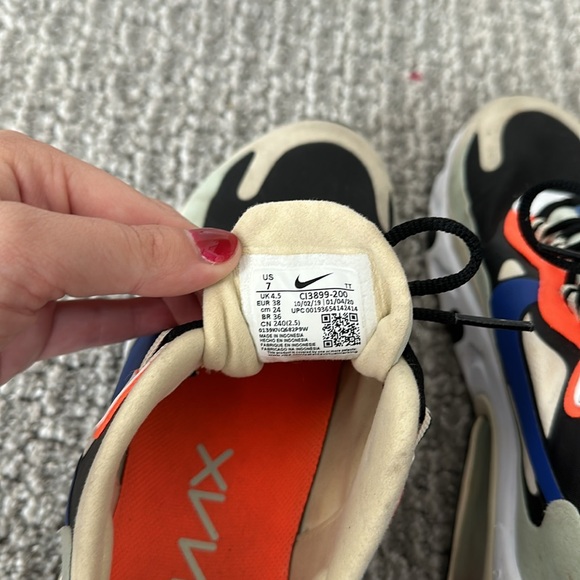 Nike AirMax Air70 React Sneakers, Color Block - Picture 8 of 9